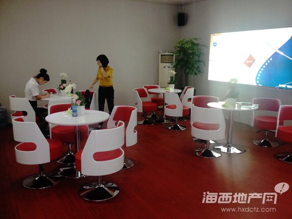 丰泽广场-新华都展点