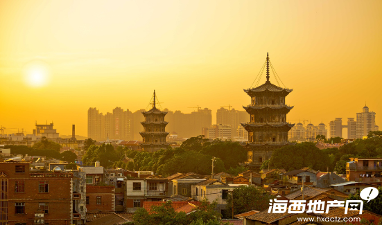新闻中心 楼市快讯 03 正文     泉州,简称"鲤",别名"鲤城","刺桐城